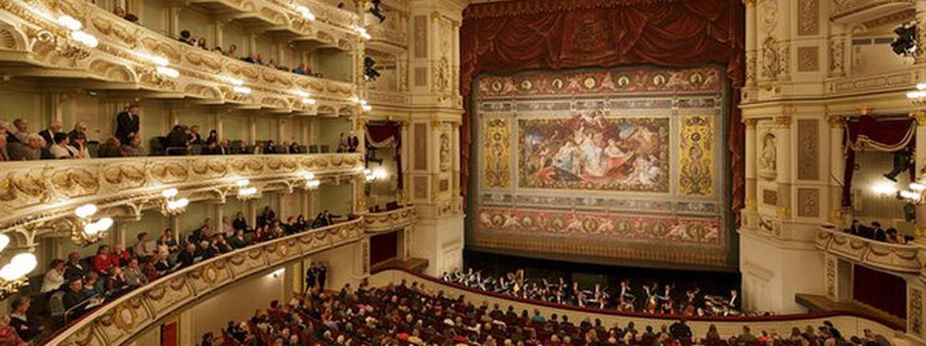 A Swan Lake - Ballet - Semperoper Dresden