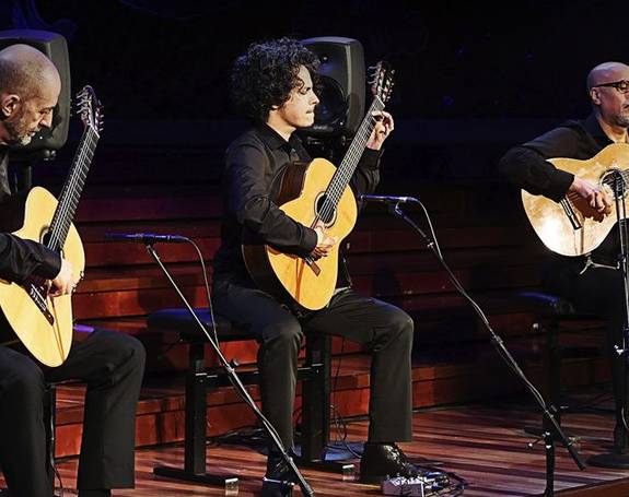 © Barcelona Guitar Trio